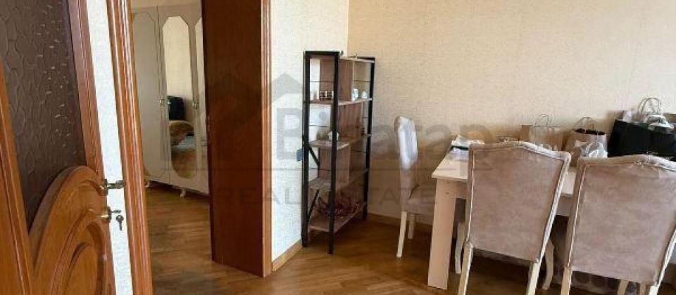 Nərimanov heykəlinin yanı, E.Akademiyası və İçəri Şəhər m/s yaxın 2 otaqlı mənzil satılır/55 kv.m. - 6