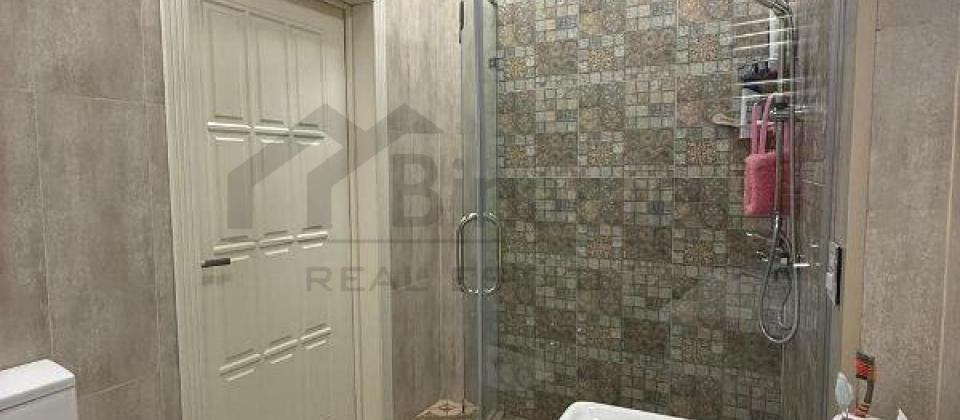 20 Yanvar və İnşaatçılar m/s yaxın 2 otaqlı mənzil satılır/80 kv.m. - 11