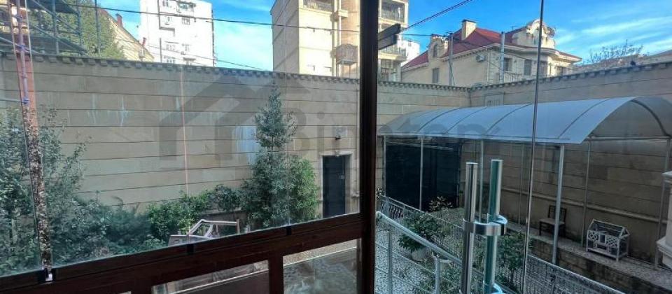 VİLLA SATILIR..! Teymur Əliyev küçəsi, Atatürk parkı və Gənclik m/s yaxındır/330 kv.m. - 15