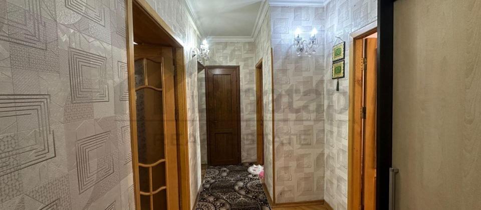 Qara Qarayev metrosunun yanı