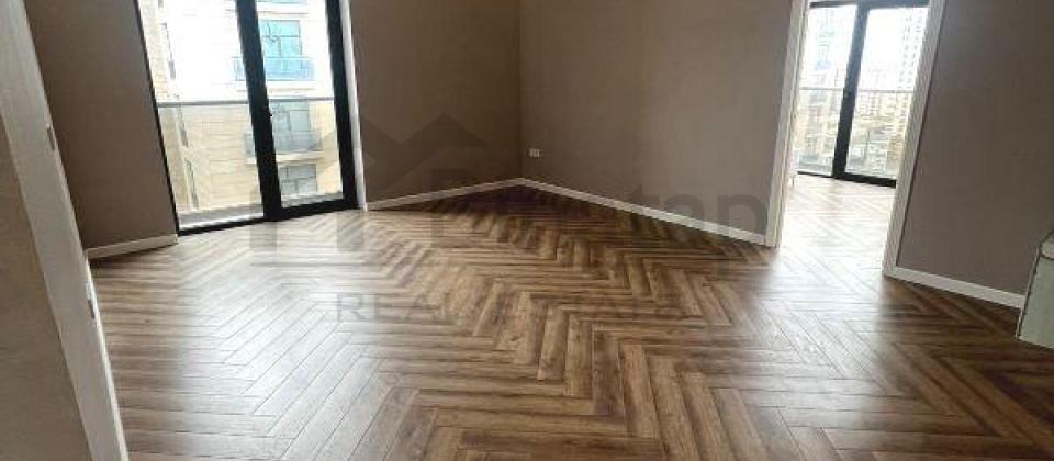 Azadlıq prospekti, 28 May m/s yanında 2 otaqlı mənzil satılır/90 kv.m.