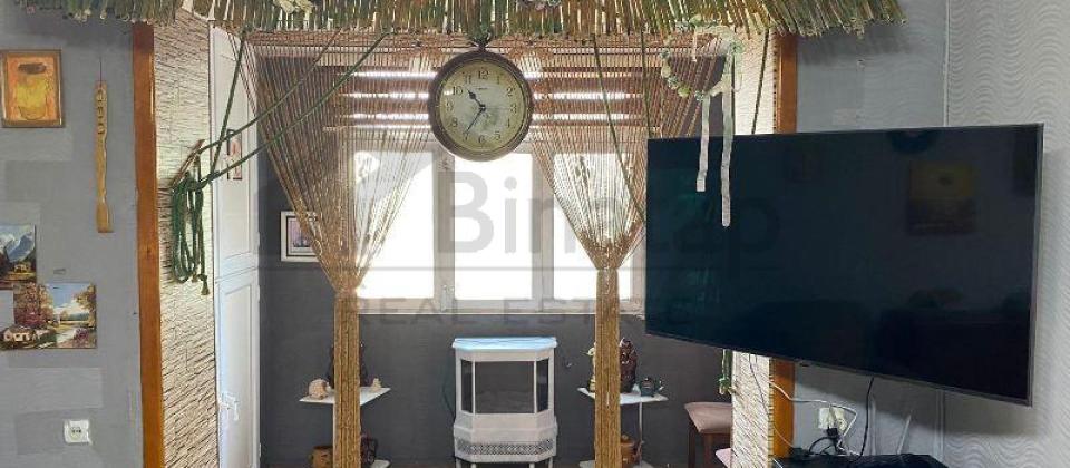 BDU, Musabəyov parkı, İlahiyyat məscidi və E.Akademiyası m/s yaxın 3 otaqlı mənzil satılır/75 kv.m. - 3