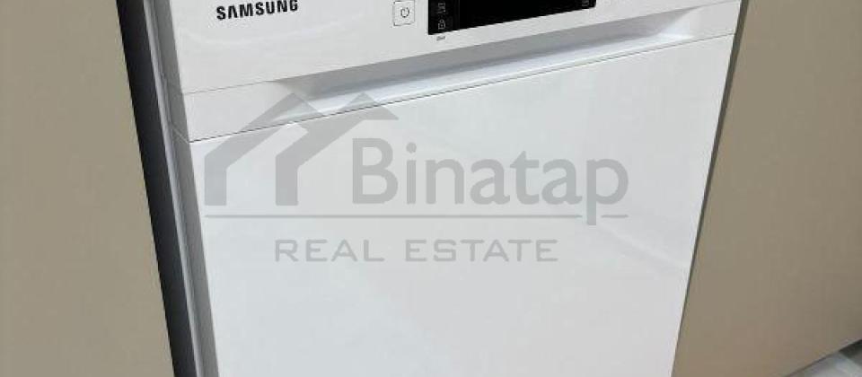 Həsən Əliyev küçəsi (İnqlab - Ximqorodok), 8 Noyabr m/s yaxın 2 otaqlı mənzil satılır/90 kv.m. - 10