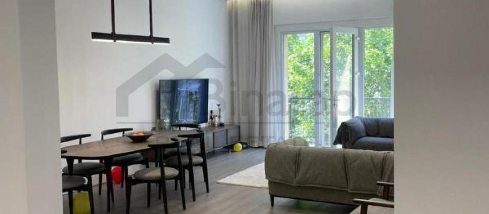 Zabitlər parkı və Sirkin yanında 4 otaqlı mənzil satılır/175 kv.m. - 2