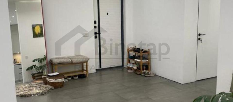 Zabitlər parkı və Sirkin yanında 4 otaqlı mənzil satılır/175 kv.m. - 9