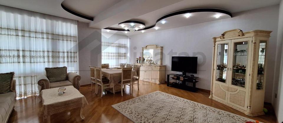 Satılır 3 otaqlı yeni tikili 140 m², 28 May m. - 4