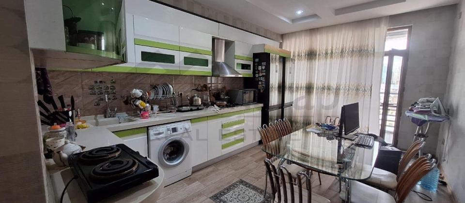 Satılır 3 otaqlı yeni tikili 140 m², 28 May m. - 11