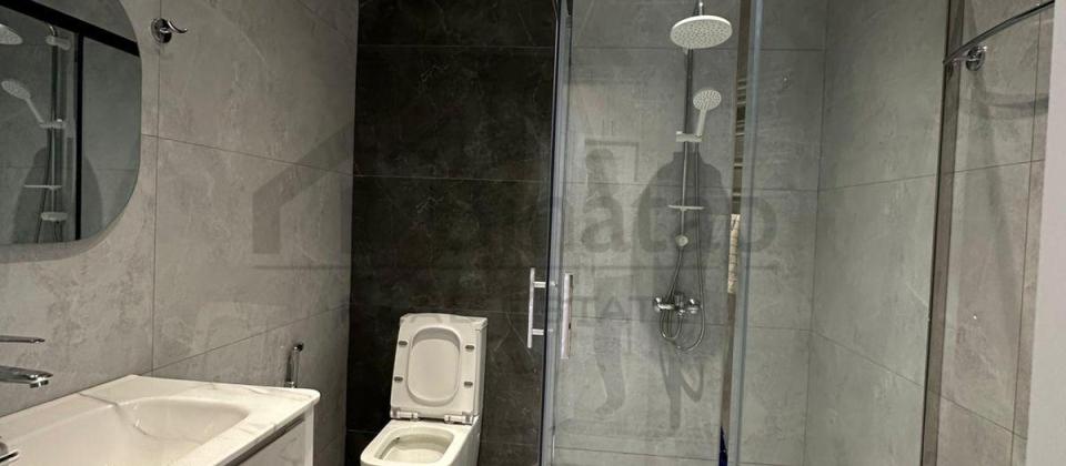 Tibb Universiteti  yaxınlığında, - 8