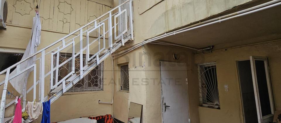 Təcili həyət evi satılır