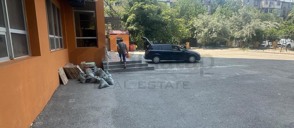 Satılır 2 otaqlı yeni tikili 60 m², İnşaatçılar m. - 9