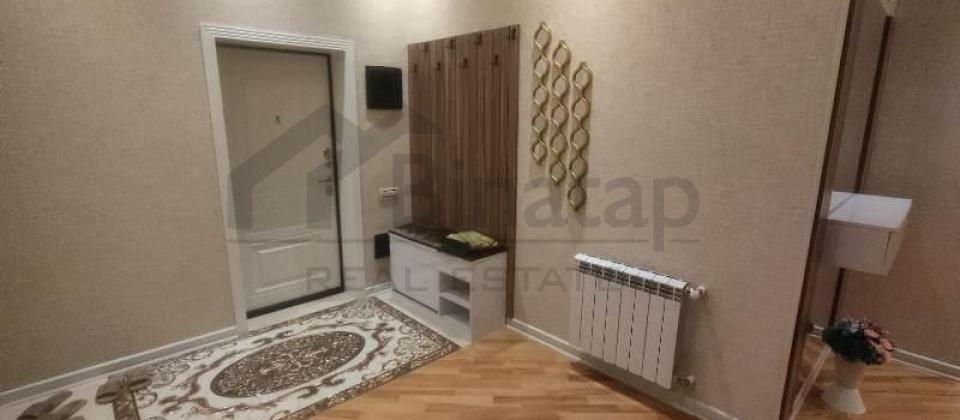 7ci mkrn, Dərnəgül və Azadlıq Prospekti m/s yaxın 4 otaqlı dupleks mənzil satılır/185 kv.m. - 14