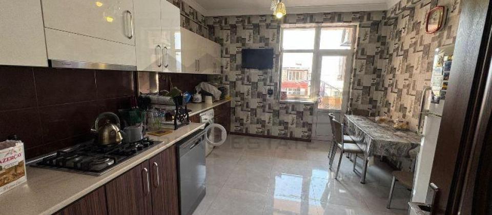 Yeni Yasamal, İnşaatçılar m/s yaxın 4 otaqlı mənzil satılır/142 kv.m. - 9