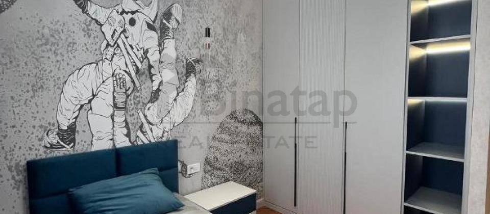 Tbilisi prospekti, 8 Noyabr m/s yaxın 4 otaqlı mənzil satılır/145 kv.m. - 9