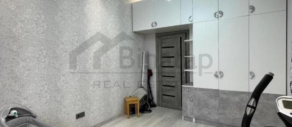 Həsən Əliyev (İnqlab), Tibb Universitetinə yaxın 3 otaqlı mənzil satılır/101 kv.m. - 8