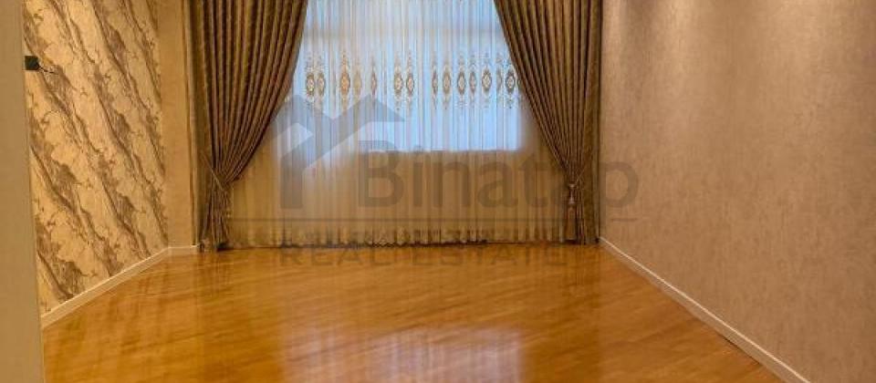 BDU və Elmlər Akademiyası m/s yaxın 3 otaqlı mənzil satılır/140 kv.m.