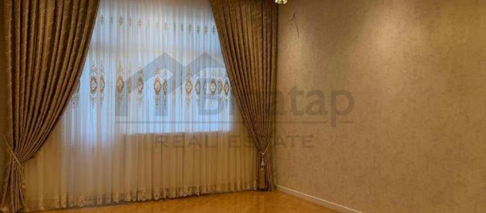 BDU və Elmlər Akademiyası m/s yaxın 3 otaqlı mənzil satılır/140 kv.m. - 2