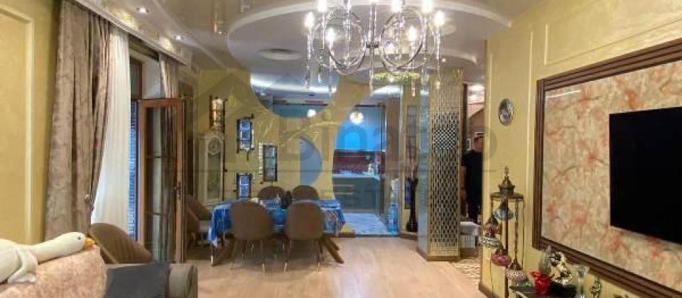 İnqlab, 1№li Asan və kommunal xidmətin yanında 3 otaqlı mənzil satılır/140 kv.m. - 2