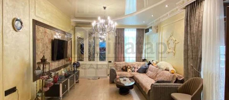 İnqlab, 1№li Asan və kommunal xidmətin yanında 3 otaqlı mənzil satılır/140 kv.m. - 3