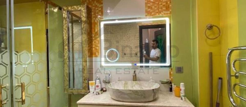 İnqlab, 1№li Asan və kommunal xidmətin yanında 3 otaqlı mənzil satılır/140 kv.m. - 12