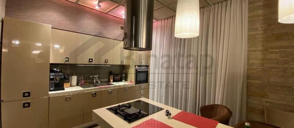 Təzə Bəy hamamının yanı, İçəri Şəhər m/s yaxın 3 otaqlı mənzil satılır/140 kv.m. - 4