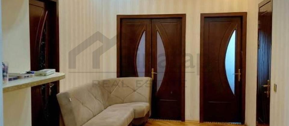 İzmir parkının yanında 3 otaqlı mənzil satılır/178 kv.m. - 9