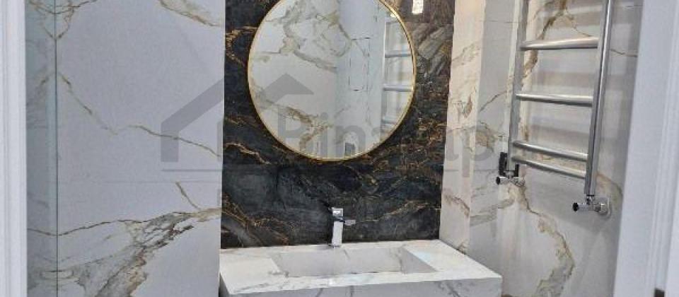 Şərq bazarı və 28 May m/s yaxın 3 otaqlı mənzil satılır/114 kv.m. - 15