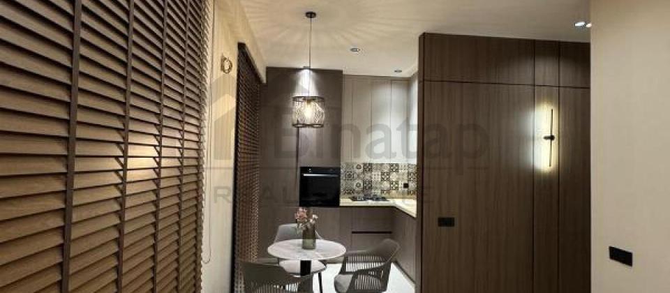 Niaqara restoranı və Olimpik Starın yanında 2 otaqlı mənzil satılır/46 kv.m.