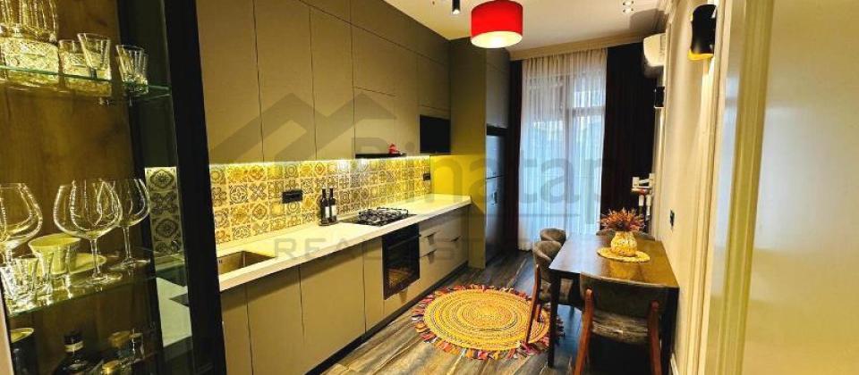 Bakı Sağlamlıq Mərkəzinin yanı, Tibb Universitetinə yaxın 3 otaqlı mənzil satılır/109 kv.m. - 9