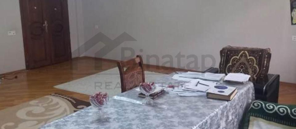 Nizami m/s və Qış parkına yaxın 3 otaqlı mənzil satılır/128 kv.m. - 2