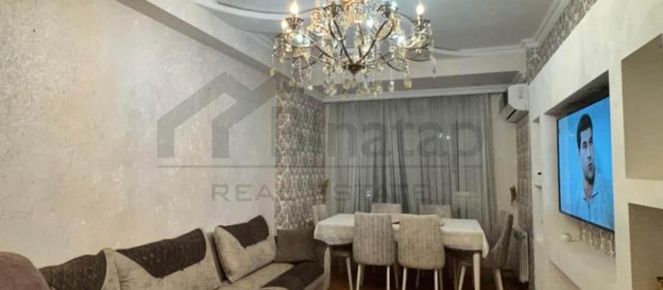 Çapayev, Şərq bazarı və 28 May m/s yaxın 3 otaqlı mənzil satılır/76 kv.m.