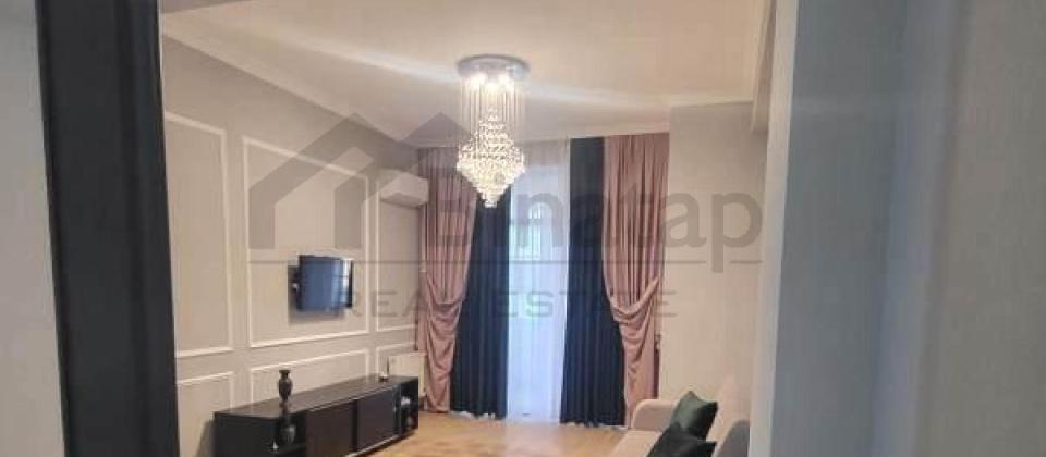 Təbriz küçəsi (Çapayev), Şərq və Yaşıl bazarına yaxın 2 otaqlı mənzil satılır/92 kv.m. - 2