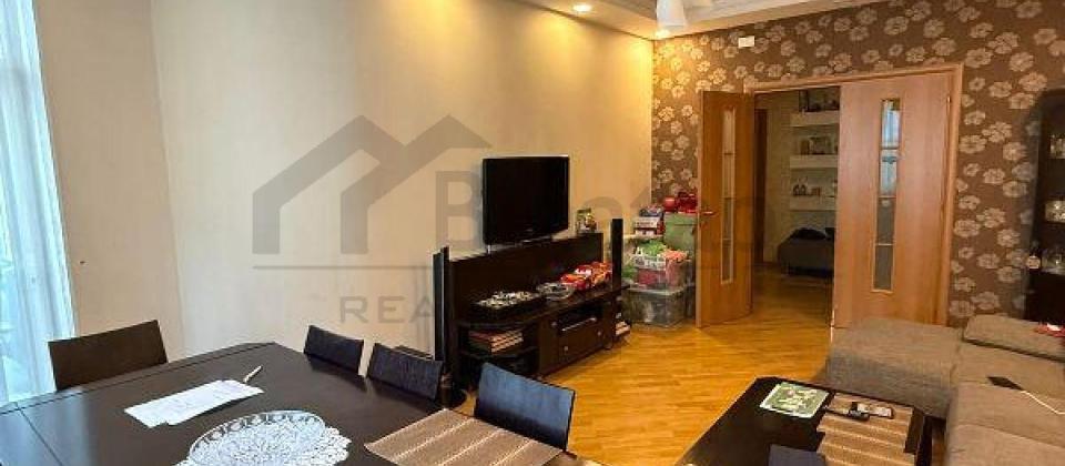 Mərkəzi parkın yanı, 6cı parallel küçəsi, Nizami m/s yaxın 3 otaqlı mənzil satılır/110 kv.m. - 3