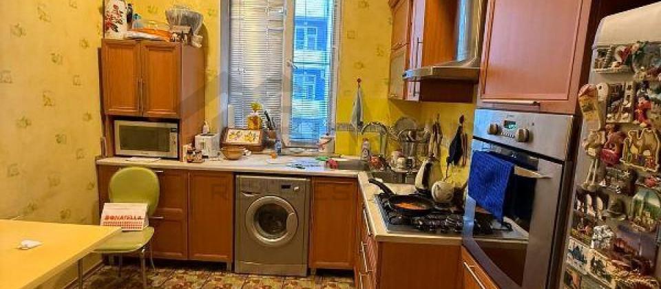 Mərkəzi parkın yanı, 6cı parallel küçəsi, Nizami m/s yaxın 3 otaqlı mənzil satılır/110 kv.m. - 7