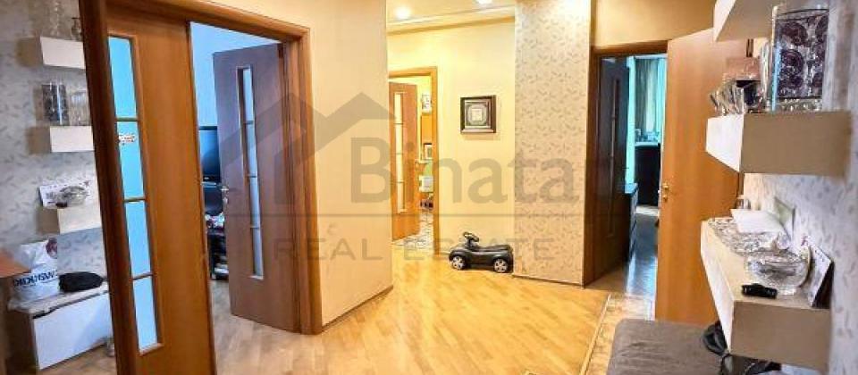 Mərkəzi parkın yanı, 6cı parallel küçəsi, Nizami m/s yaxın 3 otaqlı mənzil satılır/110 kv.m. - 8