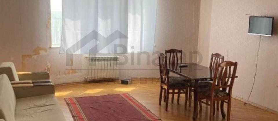 Xalqlar Dosluğu m/s yaxın 2 otaqlı mənzil kirayə verilir/92 kv.m.