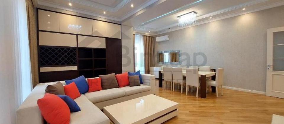 Hüseyn Cavid prospekti, Elmlər Akademiyası m/s yaxın 3 otaqlı mənzil satılır/132 kv.m. - 3