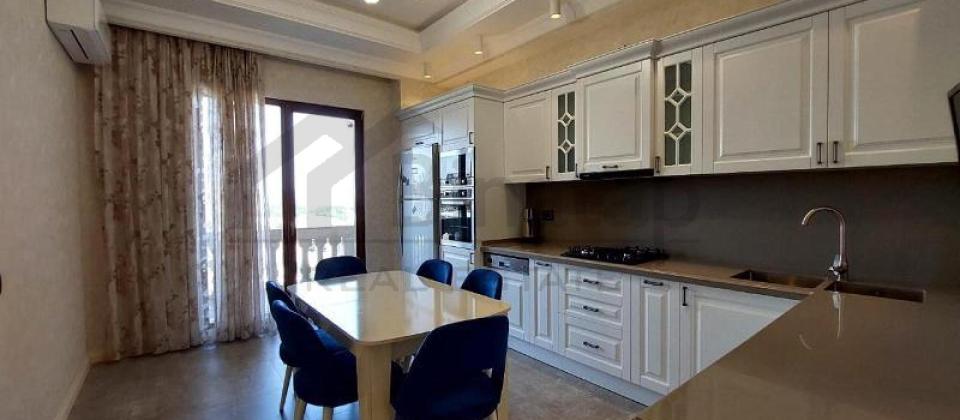 Hüseyn Cavid prospekti, Elmlər Akademiyası m/s yaxın 3 otaqlı mənzil satılır/132 kv.m. - 9