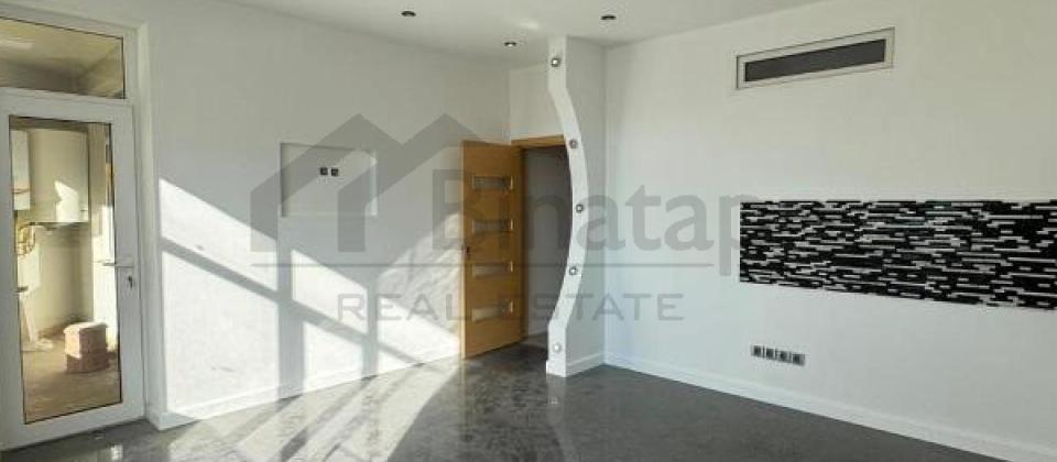 8 Noyabr m/s və Lider tvyə yaxın, İst Petrolun yanında 4 otaqlı mənzil satılır/210 kv.m. - 6