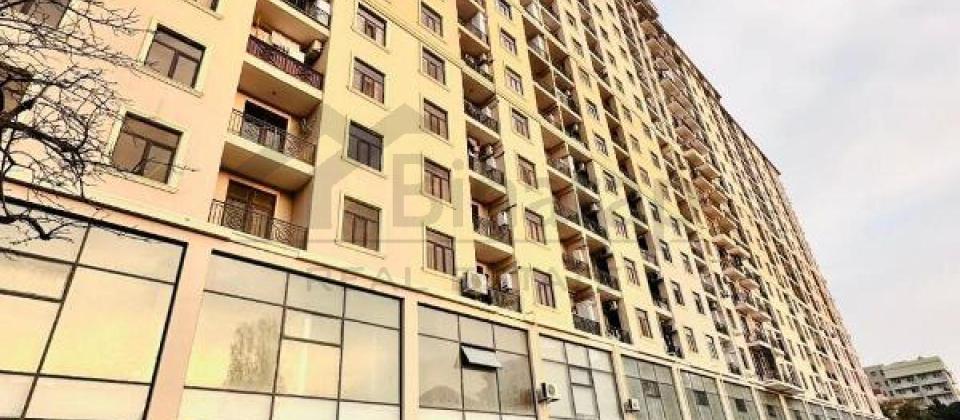 Səməd Vurğun küçəsi, Niaqara restoranı və Olimpik Starın yanında 2 otaqlı mənzil satılır/101 kv.m.