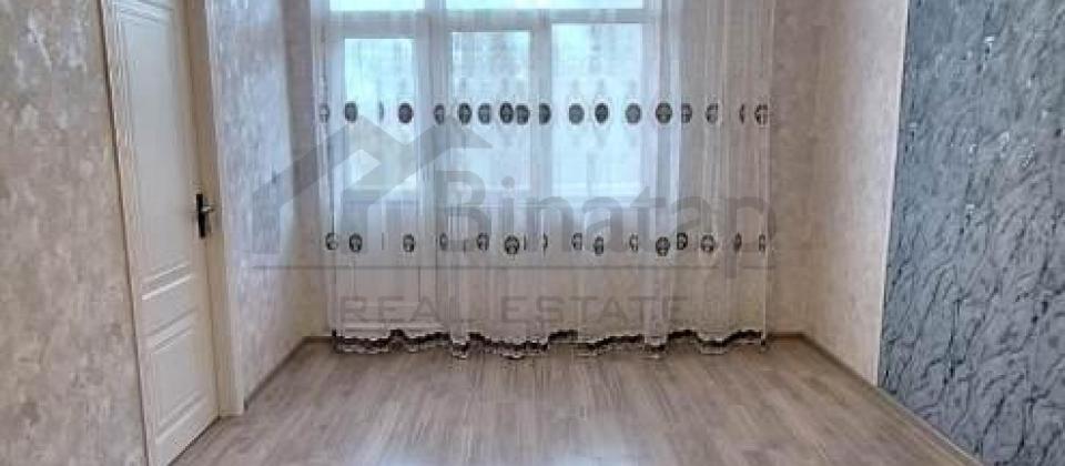 3cü mkrn, Memar Əcəmi m/s yaxın 2 otaqlı mənzil satılır/35 kv.m.