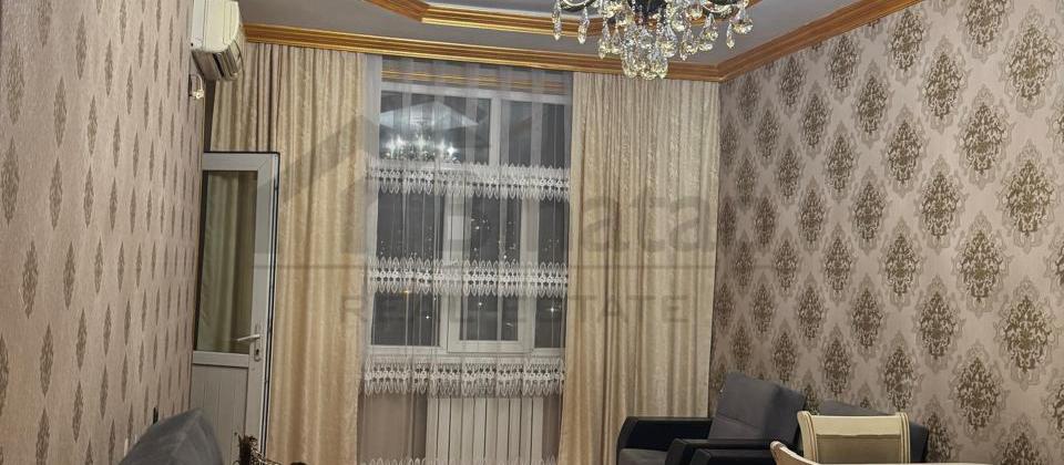 Bakı 3mkr 8Noyabr Metro cxışı 2otaq Mənzil Kirayə