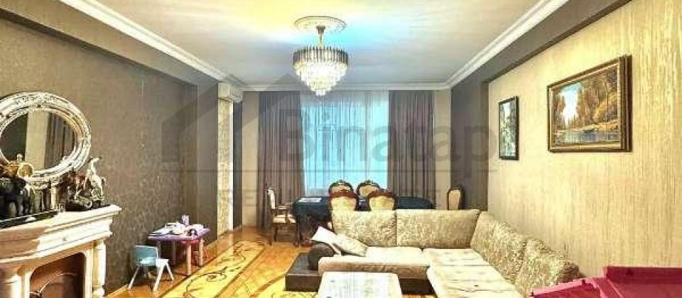 Nərimanov heykəlinin yanı, E.Akademiyası və İçəri Şəhər m/s yaxın 3 otaqlı mənzil satılır/153 kv.m. - 2