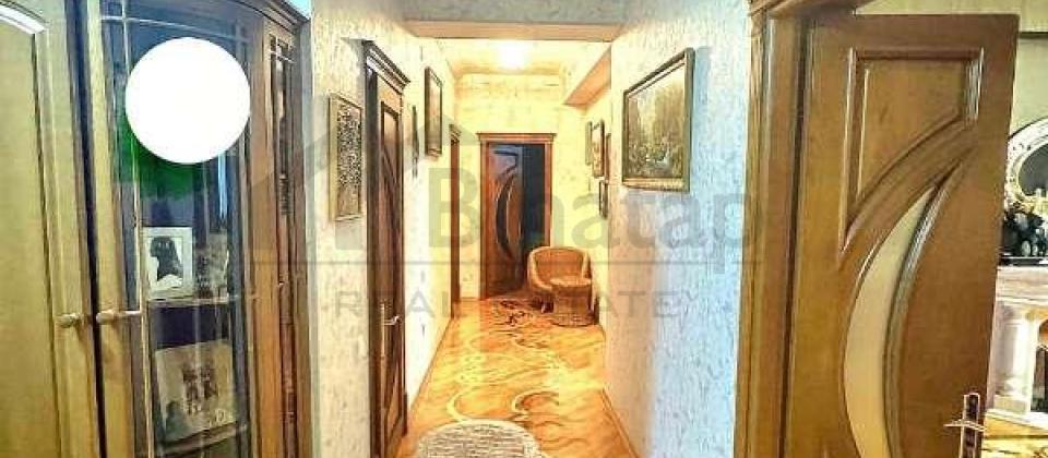 Nərimanov heykəlinin yanı, E.Akademiyası və İçəri Şəhər m/s yaxın 3 otaqlı mənzil satılır/153 kv.m. - 12