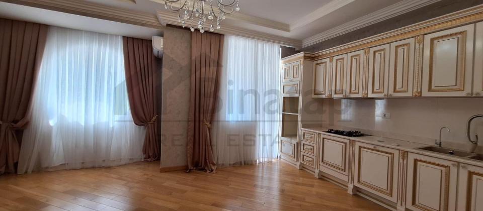Kirayə verilir 4 otaqlı yeni tikili 230 m², 8 Noyabr m. - 6