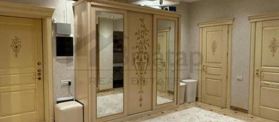 Mərkəz, Torqovaya və İçəri Şəhər m/s yaxın 4 otaqlı mənzil satılır/204 kv.m. - 13