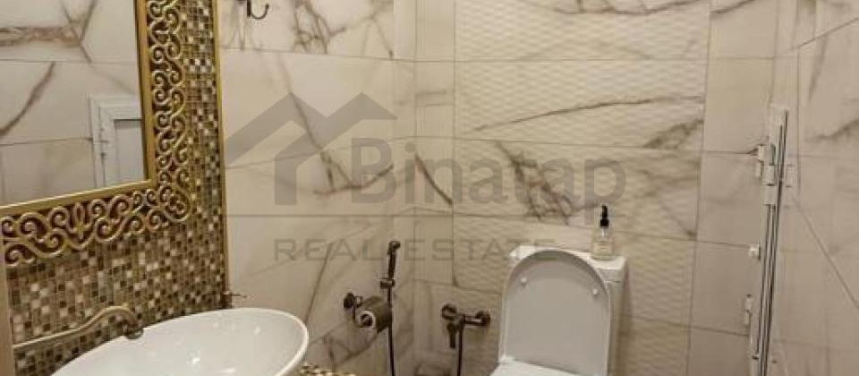 Mərkəz, Torqovaya və İçəri Şəhər m/s yaxın 4 otaqlı mənzil satılır/204 kv.m. - 15