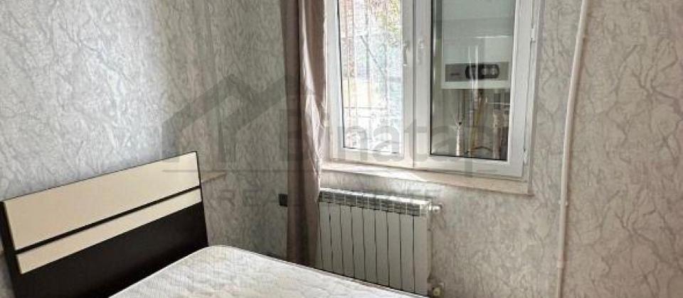 Statistika Komitəsinin yanı, Nizami m/s yaxın 3 otaqlı mənzil satılır/35 kv.m. - 3