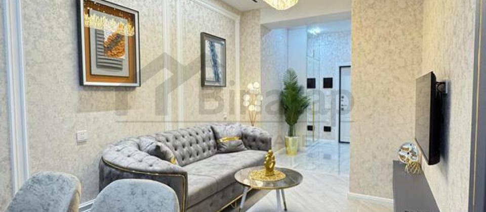 7ci mkrn, Dərnəgül və Azadlıq Prospekti m/s yaxın 3 otaqlı mənzil satılır/82 kv.m. - 2