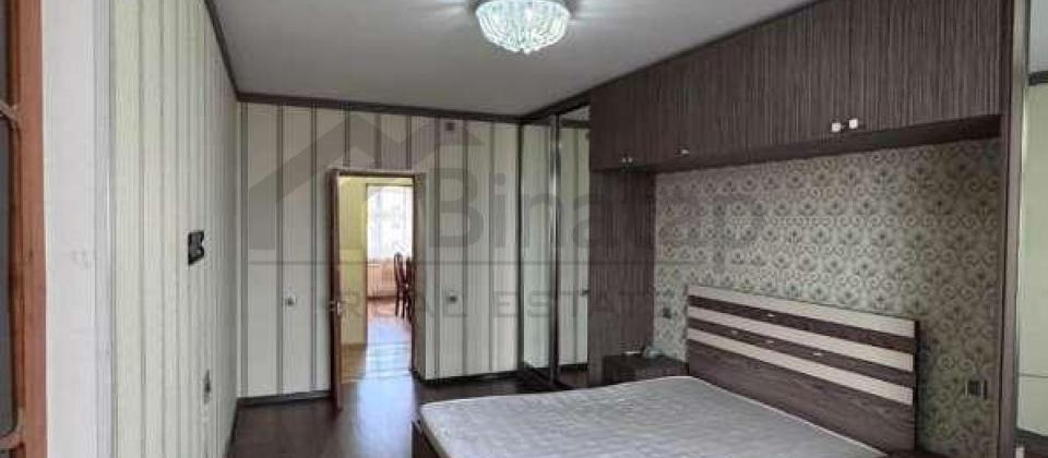 Badamdar, Araz market və 236№li məktəbin yanında 5 otaqlı mənzil satılır/120 kv.m. - 5