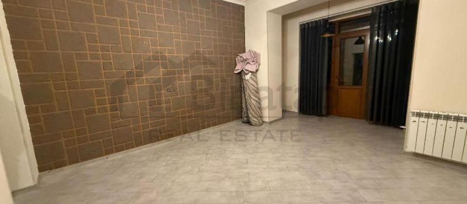 Koroğlu və Dədə Qorqud parklarının yanında 3 otaqlı mənzil satılır/88 kv.m. - 2